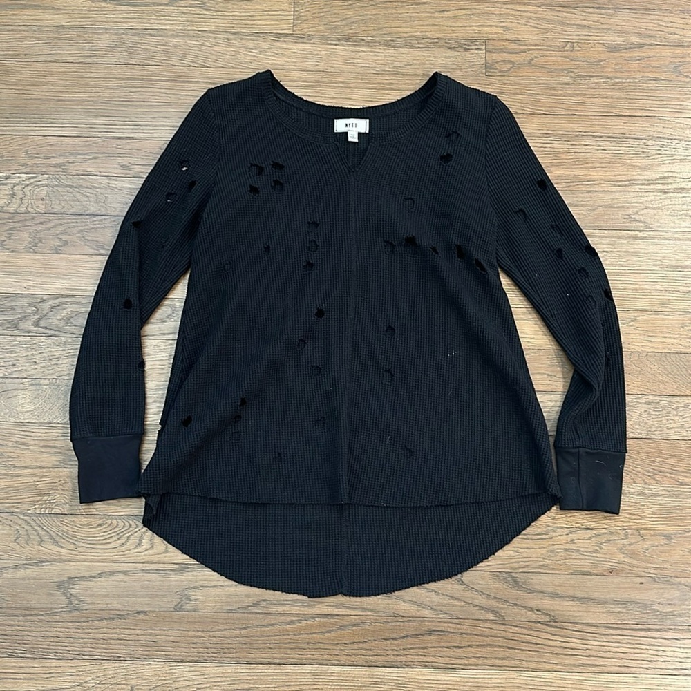NYTT Women’s Distressed Sweater - Size 1